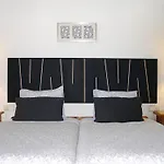 Apartamentos Turisticos La Mundial